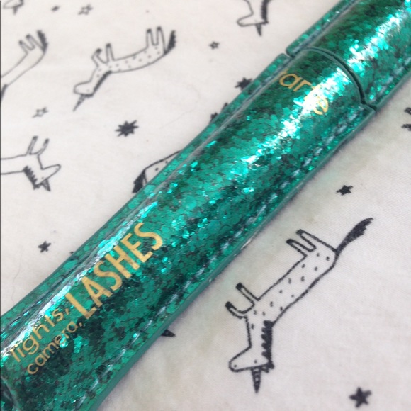 Tarte lights camera lashes mascara - Picture 2 of 3
